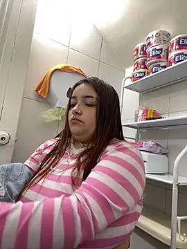 Snapshot of Tatiana_O chatting on 01-29-25, 01:07 Tatiana O online show from 01-29-25, 01:07