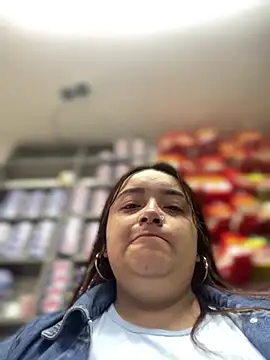 Snapshot of Tatiana_O chatting on 02-01-25, 12:16 Tatiana O online show from 02-01-25, 12:16