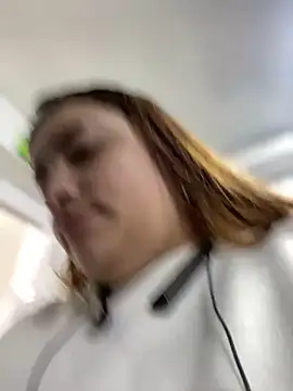 Snapshot of Tatiana_O chatting on 02-22-25, 04:09 Tatiana O online show from 02-22-25, 04:09