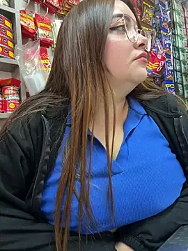 Snapshot of Tatiana_O chatting on 03-22-25, 08:15 Tatiana O online show from 03-22-25, 08:15