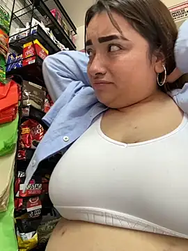 Snapshot of Tatiana_O chatting on 10-12-25, 02:16 Tatiana O online show from 10-12-25, 02:16