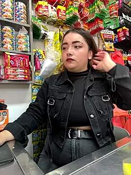 Snapshot of Tatiana_O chatting on 10-27-25, 04:11 Tatiana O online show from 10-27-25, 04:11