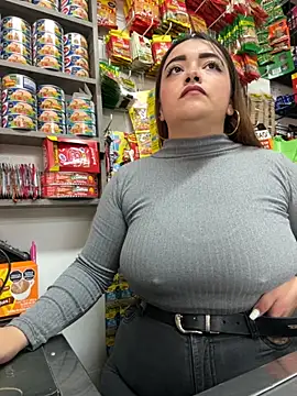 Snapshot of Tatiana_O chatting on 11-01-25, 04:20 Tatiana O online show from 11-01-25, 04:20