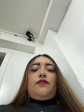 Snapshot of Tatiana_O chatting on 11-18-25, 03:27 Tatiana O online show from 11-18-25, 03:27