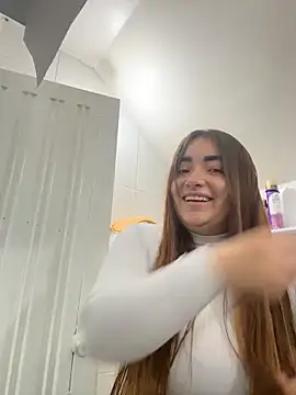 Snapshot of Tatiana_O chatting on 11-23-25, 01:11 Tatiana O online show from 11-23-25, 01:11