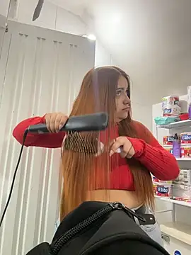 Snapshot of Tatiana_O chatting on 12-14-25, 01:05 Tatiana O online show from 12-14-25, 01:05