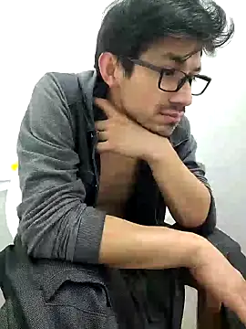 Snapshot of charlesss19 chatting on 02-26-25, 11:09 charlesss19 online show from 02-26-25, 11:09