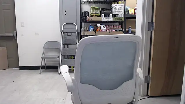 Snapshot of Mhmoodyi chatting on 02-26-26, 08:30 Mhmoodyi online show from 02-26-26, 08:30