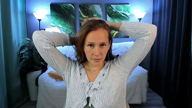 MichelleOrtis online show from 09-29-25, 01:16