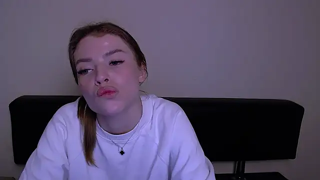 MissOliviaa  online show from 03-05-25, 12:44