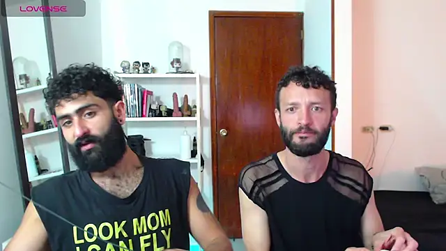 Snapshot of Drogamma chatting on 03-17-25, 11:54 Drogamma online show from 03-17-25, 11:54