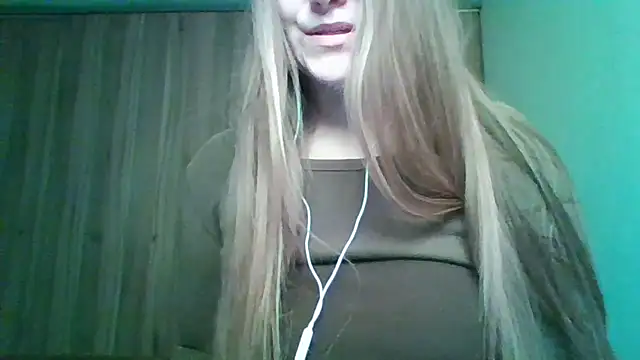 Snapshot of Evasapples chatting on 02-01-26, 08:40 Evasapples online show from 02-01-26, 08:40