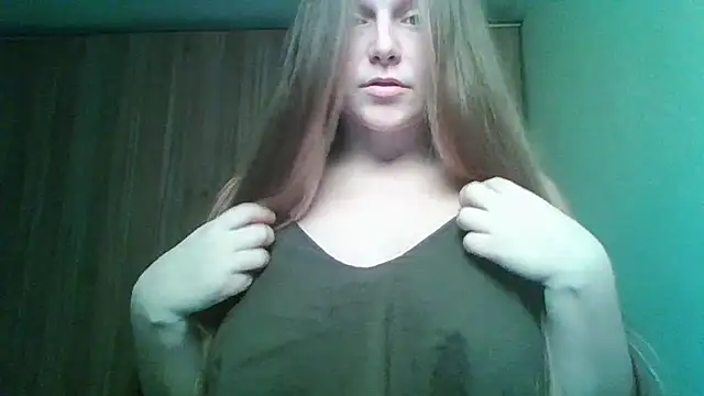 Snapshot of Evasapples chatting on 02-10-26, 06:01 Evasapples online show from 02-10-26, 06:01