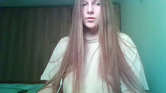 Snapshot of Evasapples chatting on 02-15-26, 12:36 Evasapples online show from 02-15-26, 12:36