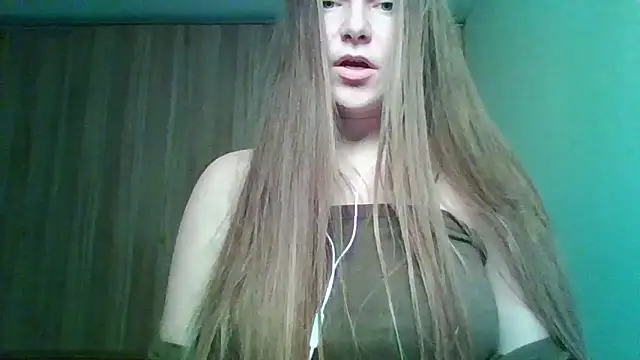 Snapshot of Evasapples chatting on 02-19-26, 01:51 Evasapples online show from 02-19-26, 01:51