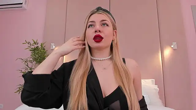 HelenaMorgan online show from 02-05-25, 06:13