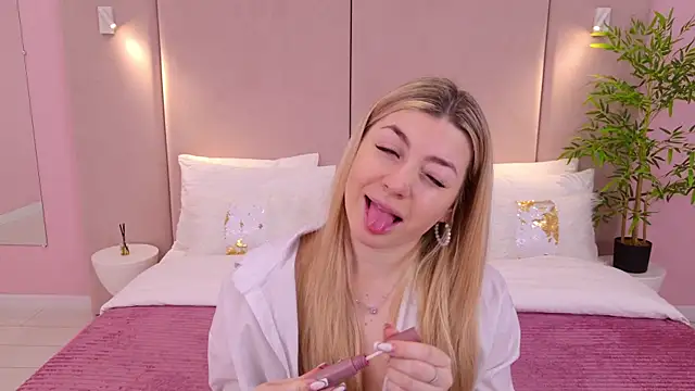 HelenaMorgan online show from 02-21-25, 04:29