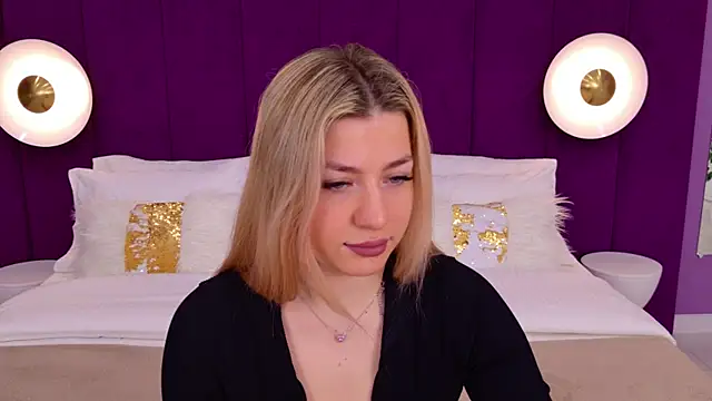 HelenaMorgan online show from 03-13-25, 03:22