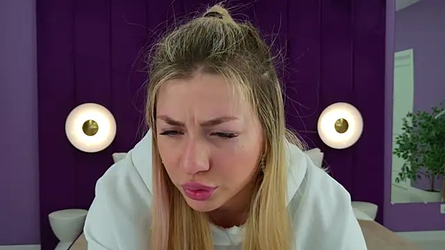 HelenaMorgan online show from 03-20-25, 03:02