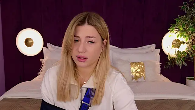 HelenaMorgan online show from 10-10-25, 03:05