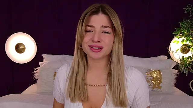 HelenaMorgan online show from 11-18-25, 03:12