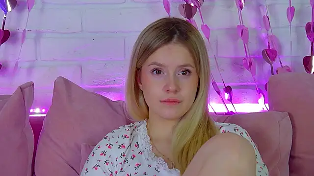 MilanaBalmain online show from 02-16-26, 05:14