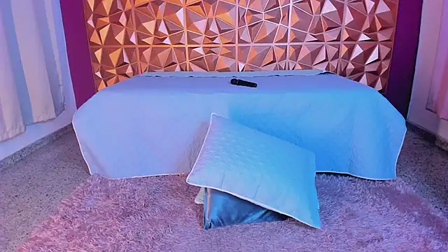 keendaall online show from 12-31-24, 05:11