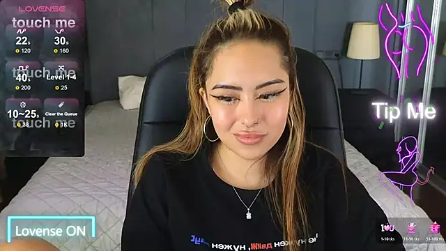 baby  kim online show from 10-22-25, 09:20