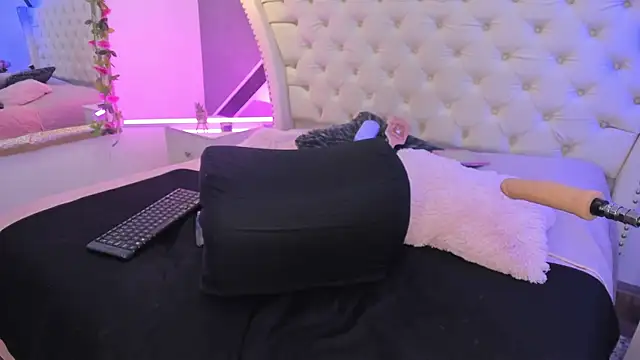 SusanPercyy online show from 09-30-25, 10:48