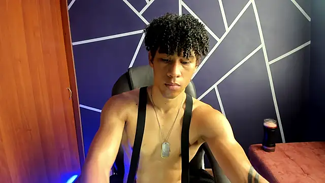 Snapshot of Pendragon1224 chatting on 12-15-24, 04:15 Pendragon1224 online show from 12-15-24, 04:15