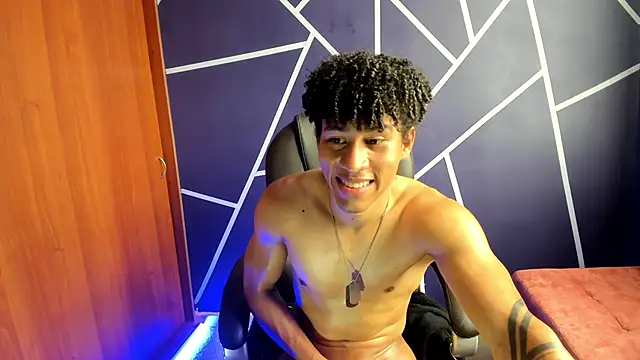 Snapshot of Pendragon1224 chatting on 12-15-24, 07:21 Pendragon1224 online show from 12-15-24, 07:21