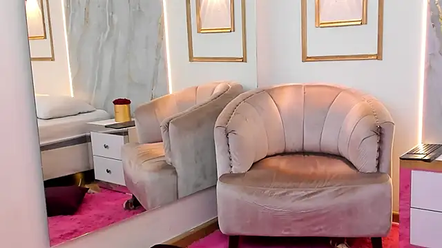 Snapshot of AmandaMartinez_ chatting on 03-03-25, 06:22 AmandaMartinez online show from 03-03-25, 06:22