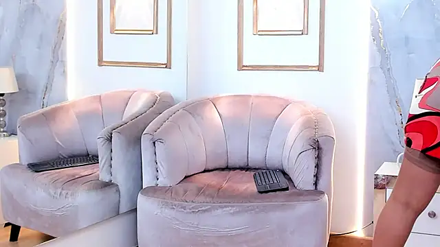 Snapshot of AmandaMartinez_ chatting on 10-04-25, 12:36 AmandaMartinez online show from 10-04-25, 12:36