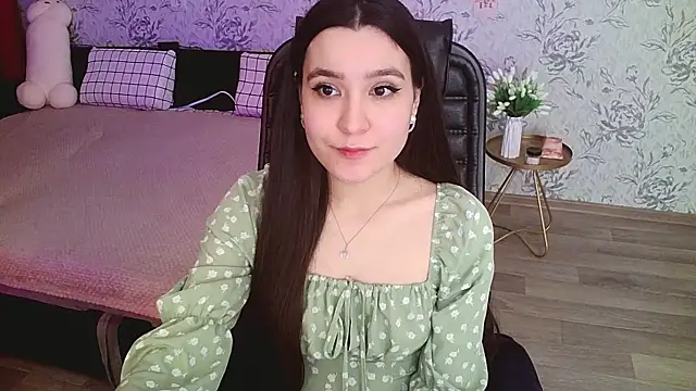 Snapshot of annie_shine chatting on 01-17-25, 04:15 annie shine online show from 01-17-25, 04:15