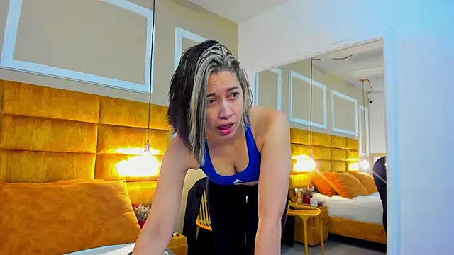 Snapshot of adarussell chatting on 12-15-25, 02:10 adarussell online show from 12-15-25, 02:10