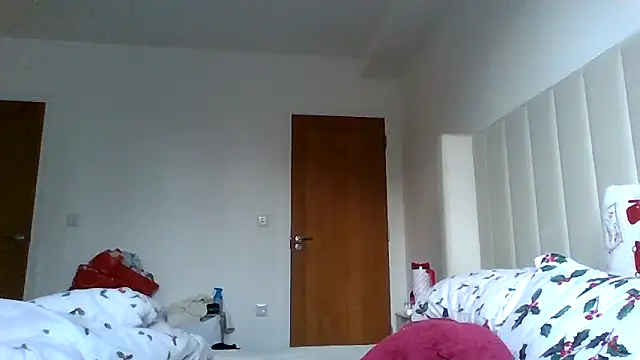 Krystal Tx online show from 11-25-25, 02:50