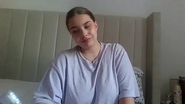 Snapshot of Krystal_Tx chatting on 07-17-26, 03:39 Krystal Tx online show from 07-17-26, 03:39