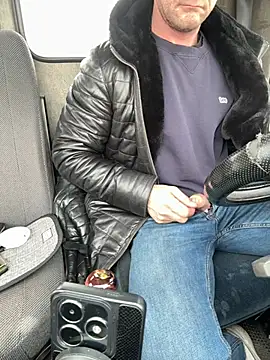 Snapshot of AlexGWoW chatting on 02-28-25, 07:37 AlexGWoW online show from 02-28-25, 07:37