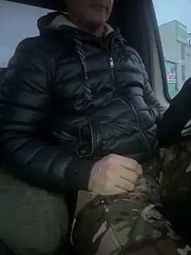 Snapshot of AlexGWoW chatting on 12-15-25, 01:26 AlexGWoW online show from 12-15-25, 01:26