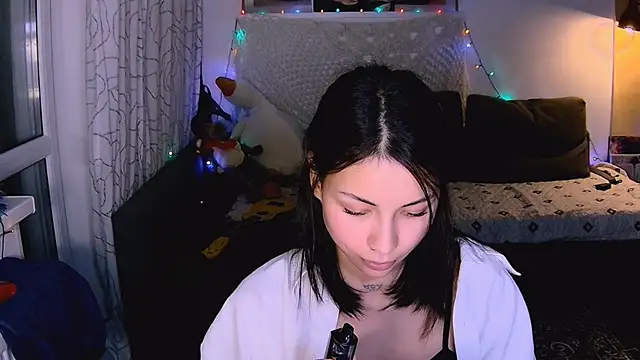 valorant girl online show from 01-09-25, 05:43