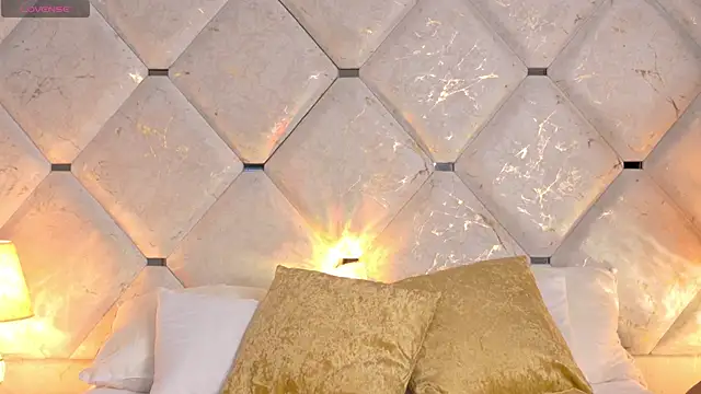 Anna risse online show from 02-06-25, 11:37