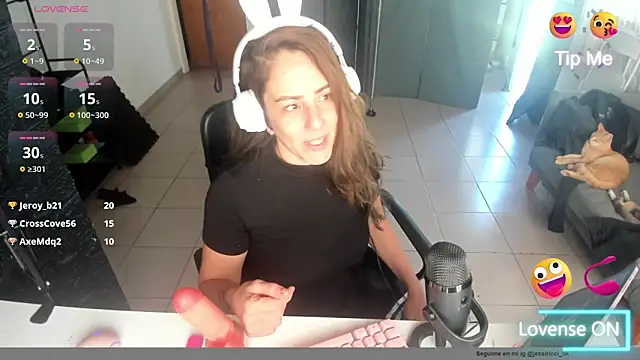 Snapshot of jessiburningheels chatting on 03-17-25, 06:11 jessiburningheels online show from 03-17-25, 06:11