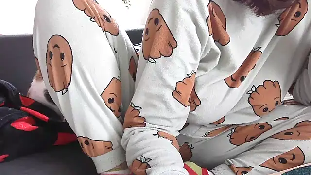 Snapshot of Lauzo21 chatting on 03-09-25, 12:20 Lauzo21 online show from 03-09-25, 12:20