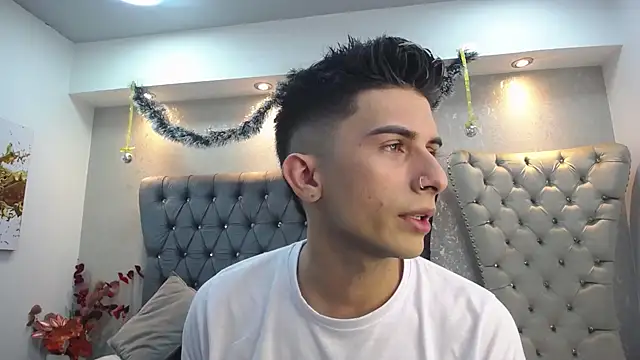 MrWilliseo online show from 12-23-24, 06:37