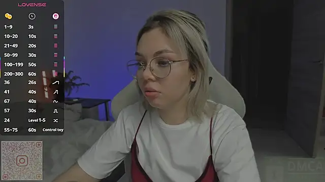 whoa-hoa-hoa-hoa-hoa online show from 09-21-25, 04:19