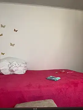 Snapshot of RousseAngel chatting on 11-30-25, 12:25 RousseAngel online show from 11-30-25, 12:25