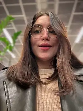 meow girl online show from 10-26-25, 04:13