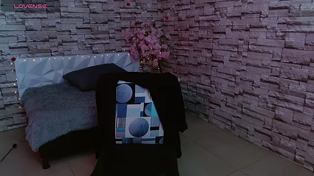 Vanse lust online show from 03-08-25, 08:46