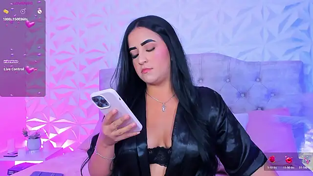 Snapshot of Miss_Ivy4 chatting on 03-01-26, 02:35 Miss Ivy4 online show from 03-01-26, 02:35