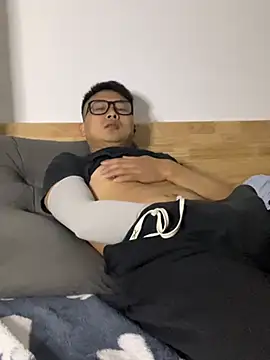 Snapshot of lixiaoshuai8 chatting on 03-06-25, 01:16 lixiaoshuai8 online show from 03-06-25, 01:16